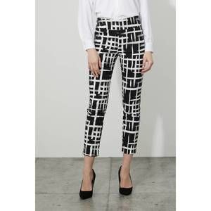 NEW JOSEPH RIBKOFF abstract print pants in black/ivory